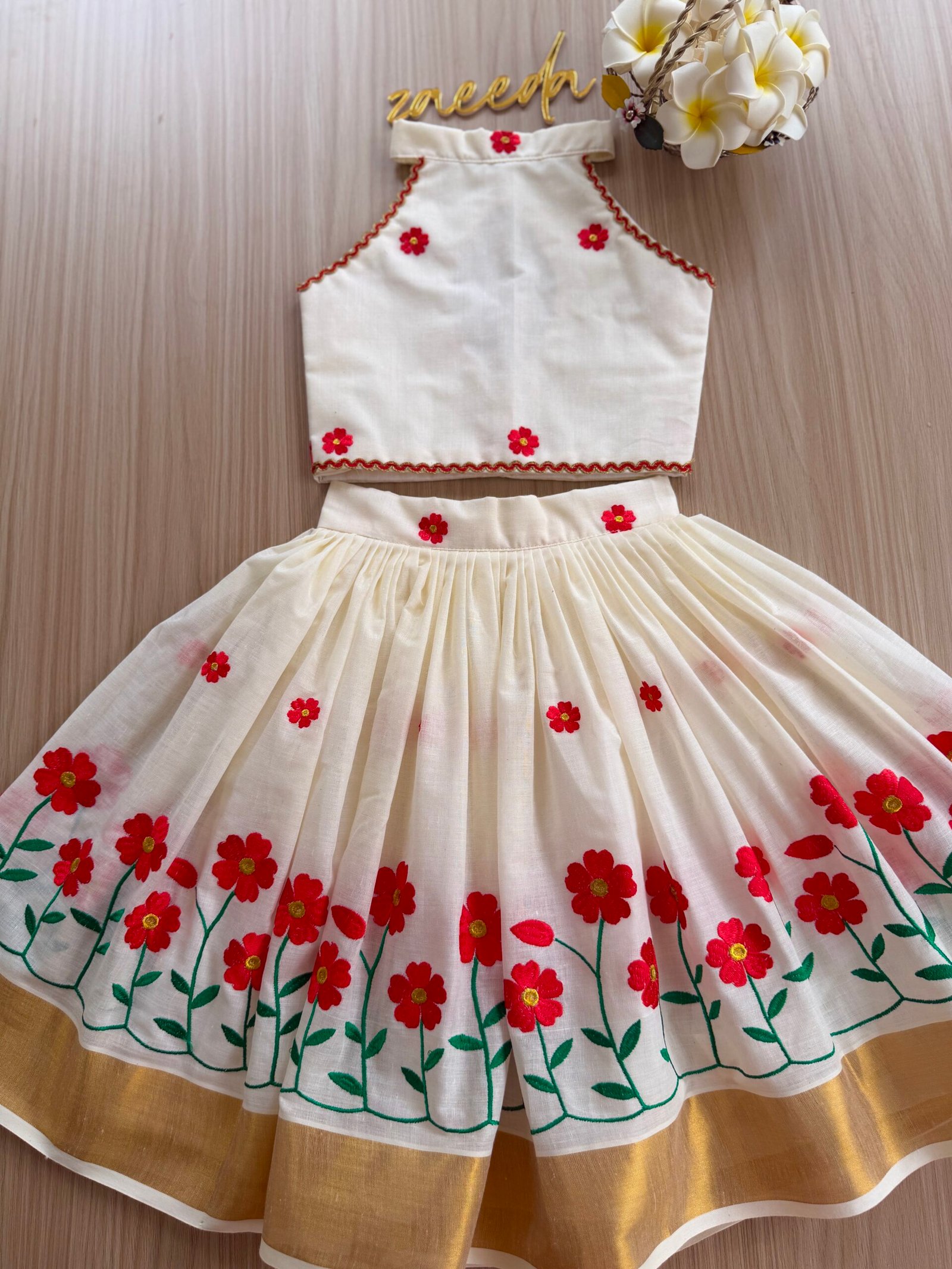 COTTON KASAV EMBROIDERY RED AND MARUN FLOWERS