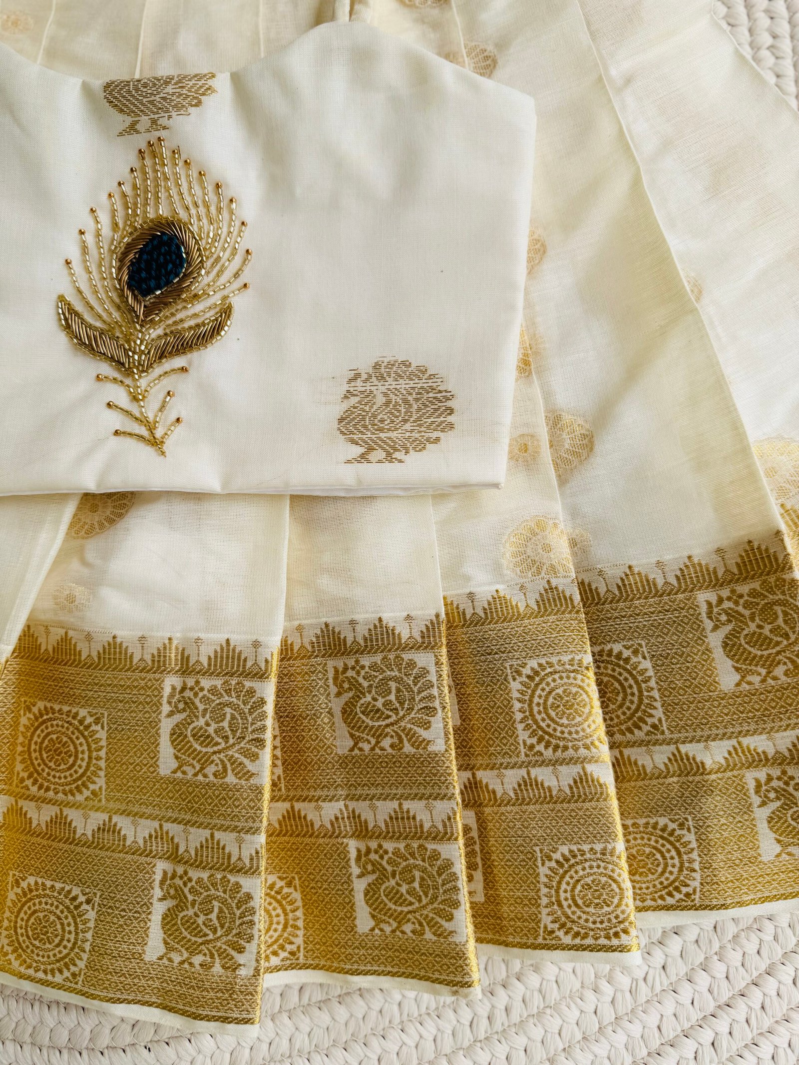 COTTON KASAVE MAYIL PEELI PATTUPAVADA - Image 3